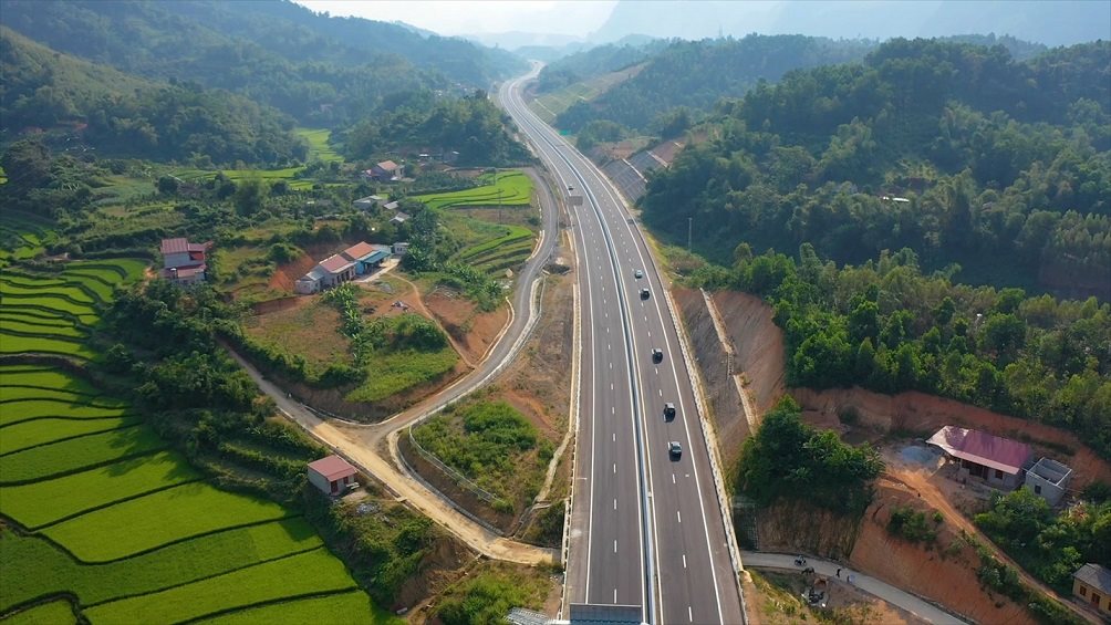 Chính thức đưa vào khai khác tuyến cao tốc Bắc Giang - Lạng Sơn